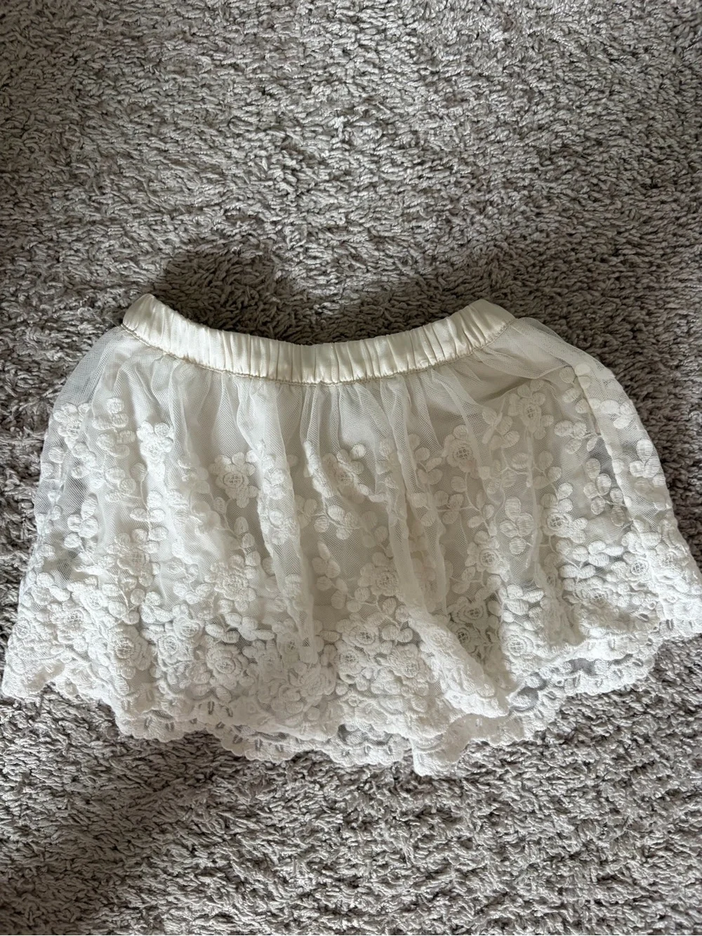 OshKosh B'gosh Cream Lace Overlay Skirt